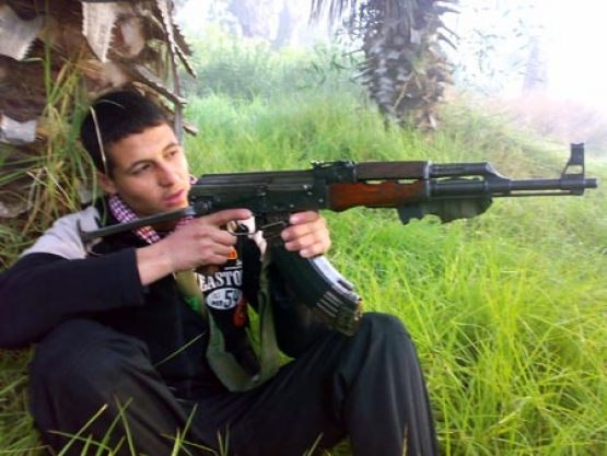 الشهيد أيمن خالد أبو سبلة 