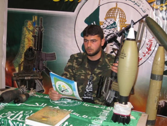 الشهيد  أشرف إسماعيل عزام