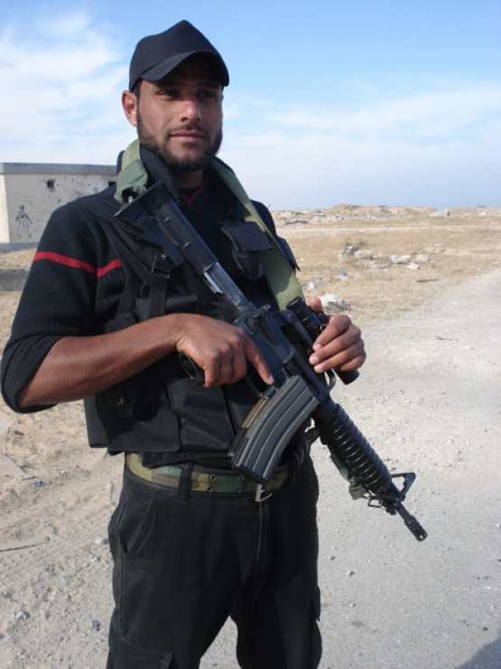 الشهيد  أمجد محمد أبو جلال