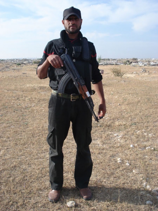 الشهيد  أمجد محمد أبو جلال