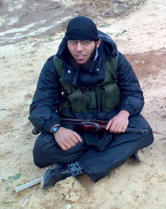 الشهيد  أشرف حسن أبو درويش