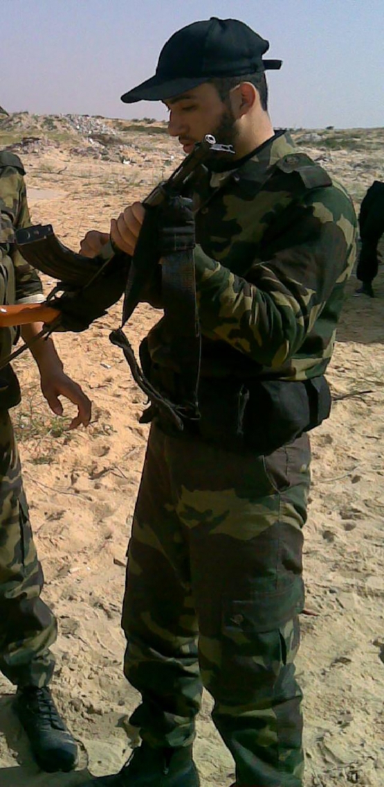 الشهيد القسامي/أحمد كمال حمودة الدلو