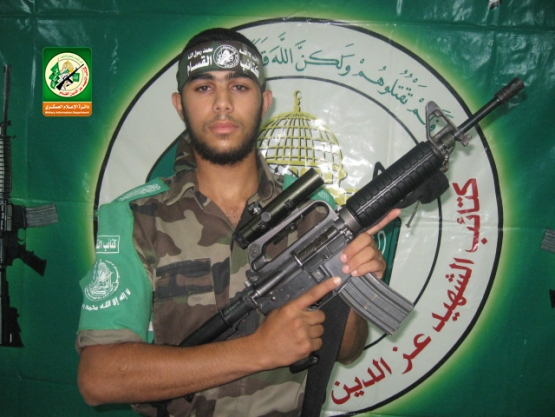 الشهيد القسامي / محمود عطية محمد الحمايدة