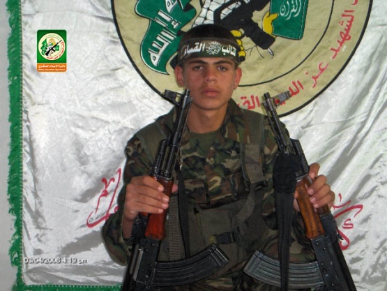 الشهيد القسامي / إبراهيم عواد قشطة