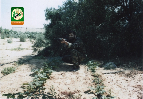 الشهيد القسامي القائد / عائد عبد القادر البشيتي