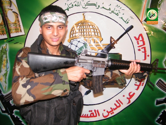 الشهيد القسامي / أحمد رفعت الرقب