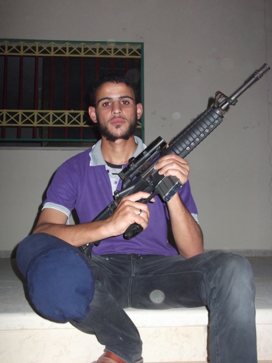 الشهيد القسامي / مجاهد وليد العقاد 