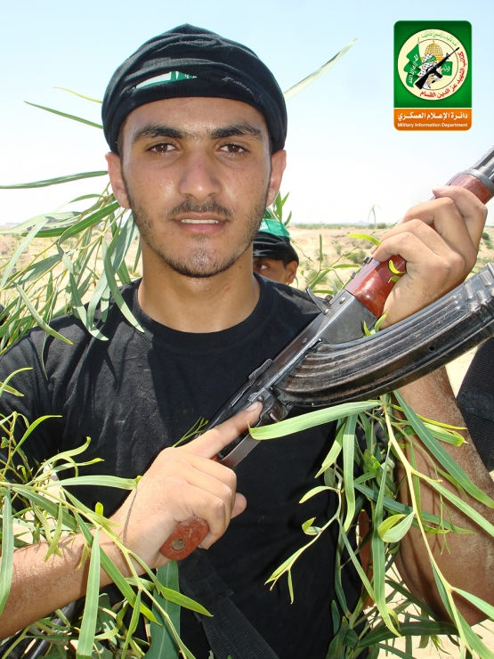 الشهيد القسامي/ محمود معين الريفي