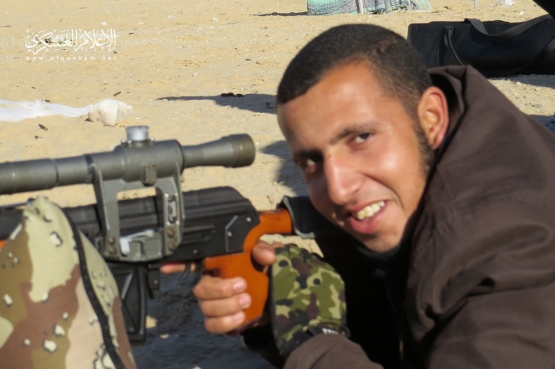 الشهيد القسامي / عز الدين ناهض العويطي