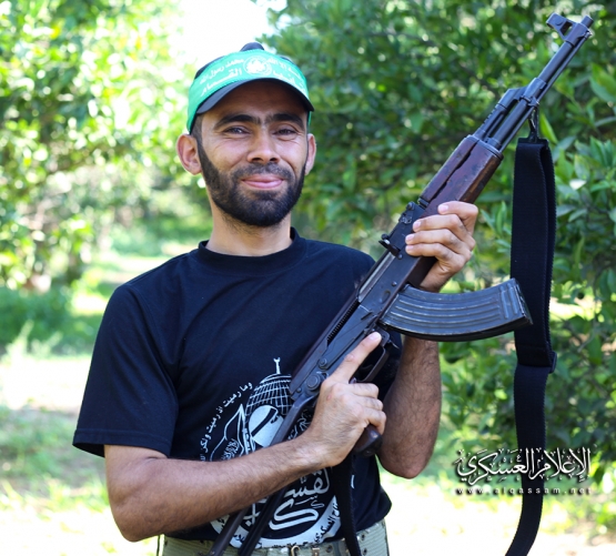 الشهيد القسامي/ عمر جمعة أبو فول