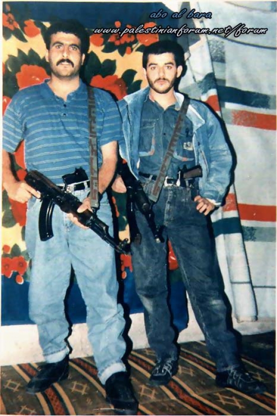 الشهيد ابراهيم النفار برفقة الشهيد نضال دبابش