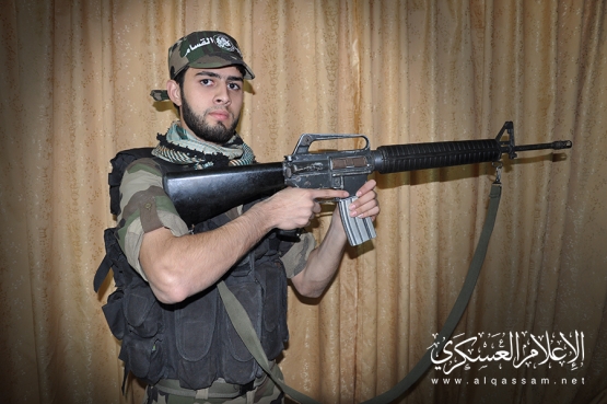 الشهيد القسامي/ أحمد محمود الرنتيسي