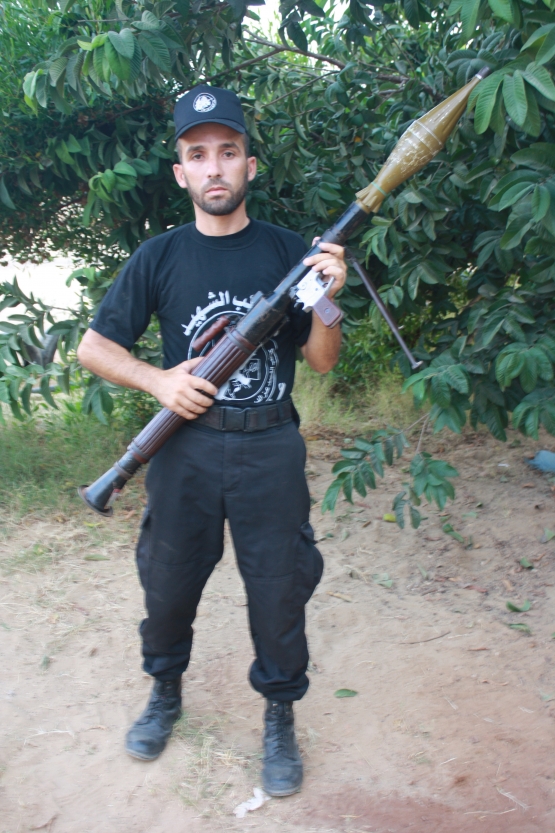 الشهيد القسامي/ رفعت يوسف عامر